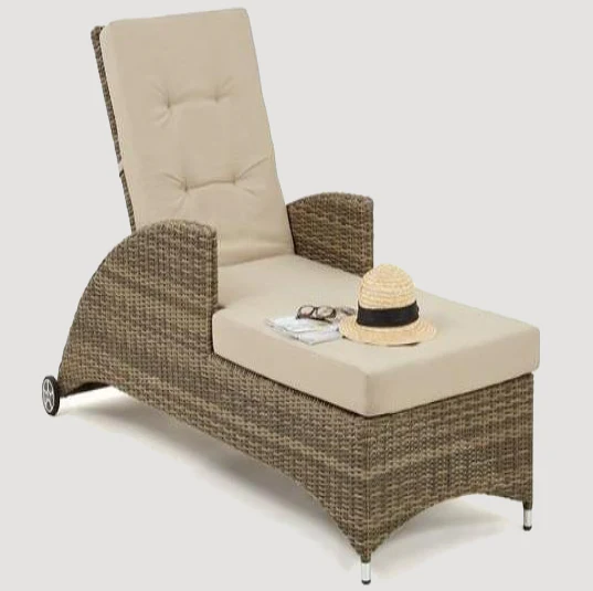 Transat pliable et ajustable Haut de gamme en rotin avec roulettes - E-shop mondial – Produits durables, modernes et accessibles partout - transat jardin transat gamme rotin roulette e-shop produit