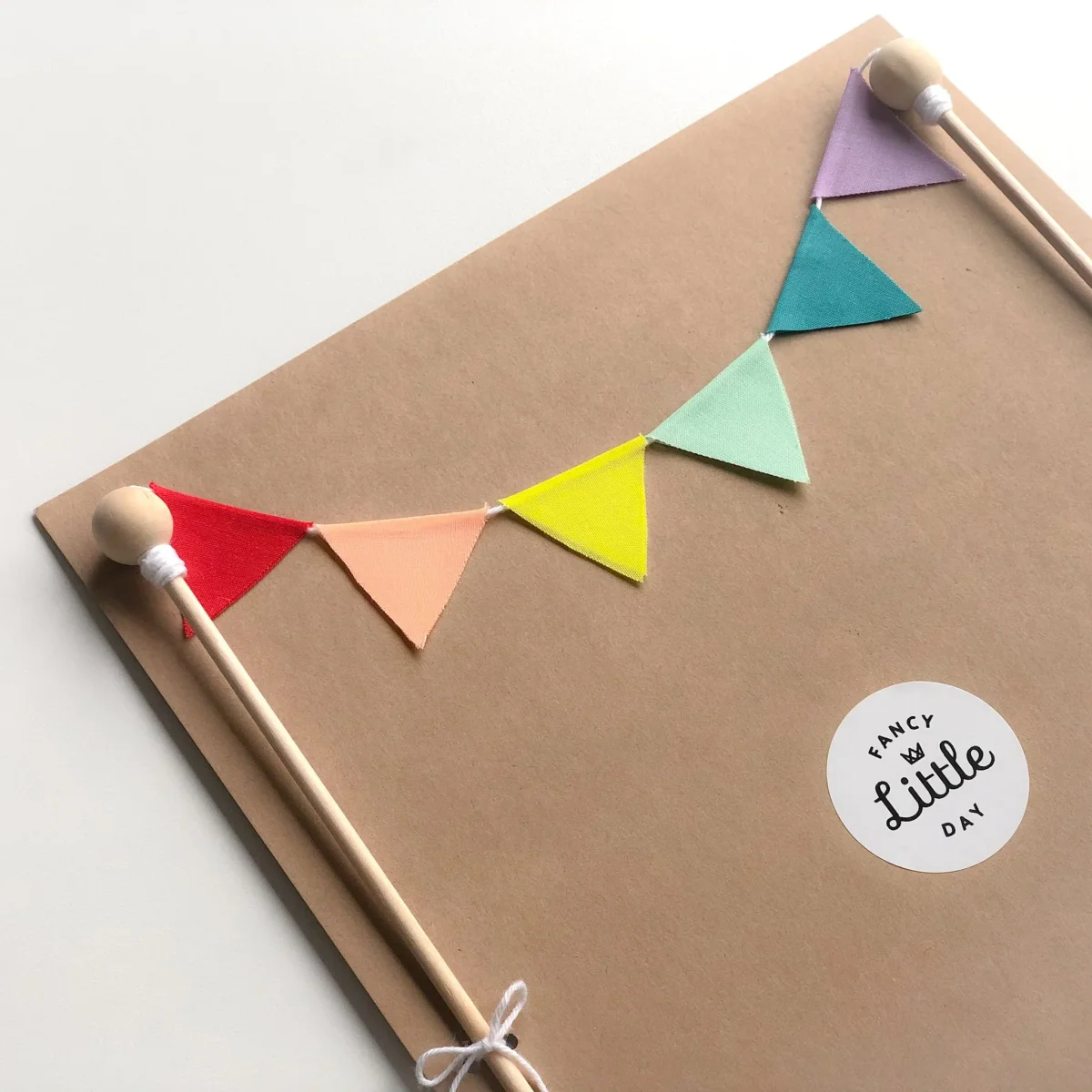 Fancy Little Day Déco Gâteau Mini Fanion Tissus Arc Ciel||Fancy Little Day Cake Topper Mini Fanion Tissus Rainbow Boutique Bébé Ligne Soins Jouets Articles Maison