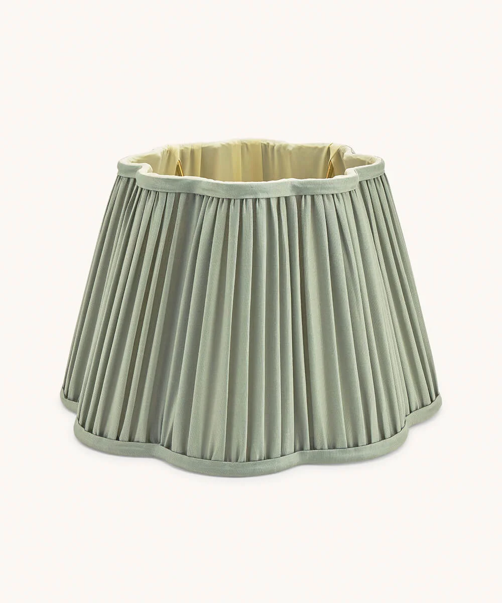 Diya Scalloped Lampshade Silk Sage cm Accessoires pratiques maison intérieur fonctionnel