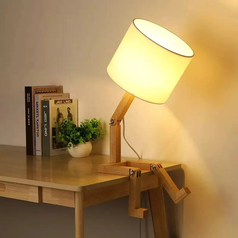 Lampe Bonhomme Bois Assis | Compagnon Luminé - E-shop mondial – Produits durables, modernes et accessibles partout Silamp: Eclairage LED & Luminaires pour Particuliers & Professionnels.