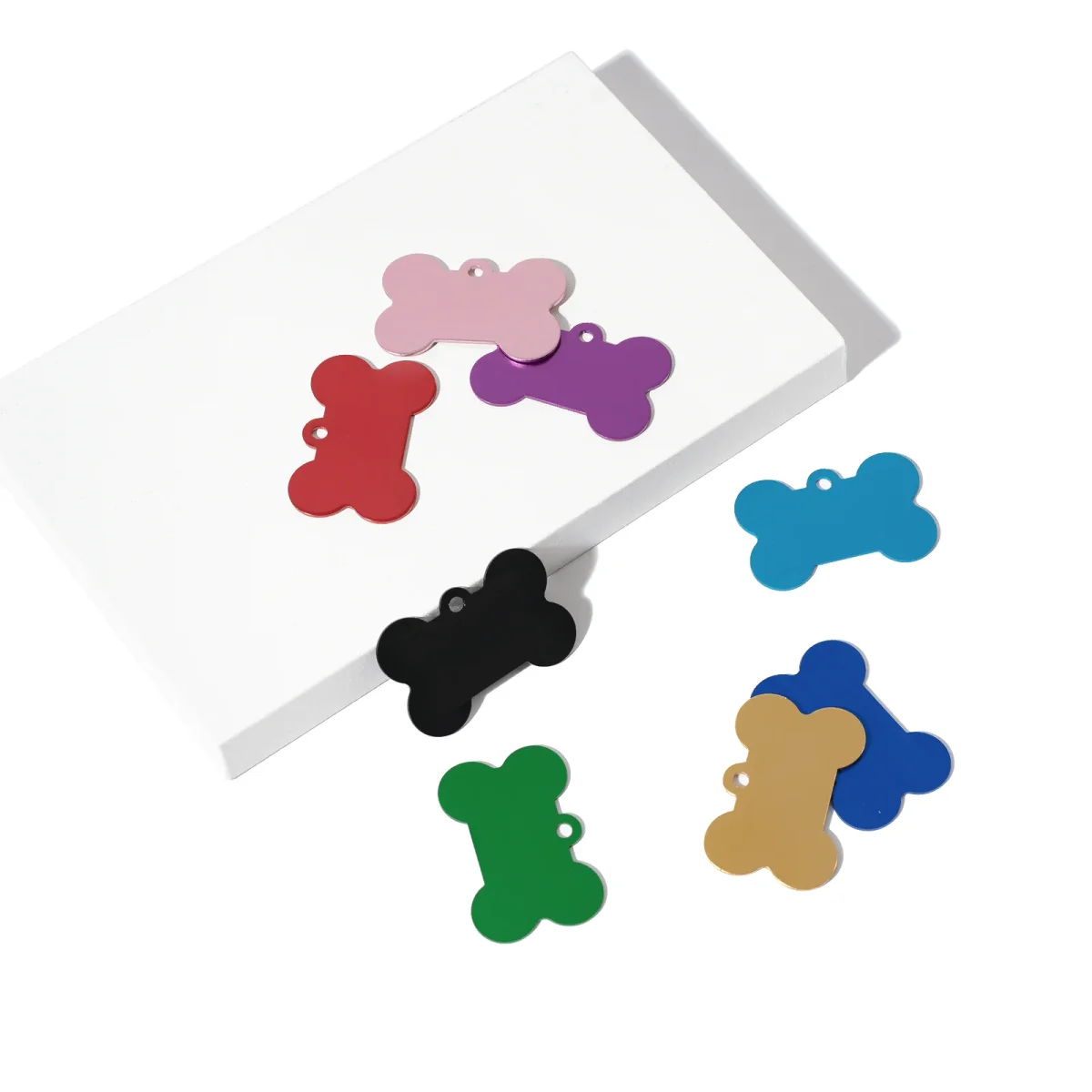 Plaques d'identité pour chien forme os alu anodisé (20Pcs) - E-shop mondial – Produits durables, modernes et accessibles partout Médaille Personnalisée Chien Aluminium Grand Os | GRAVURE&COMPAGNIE