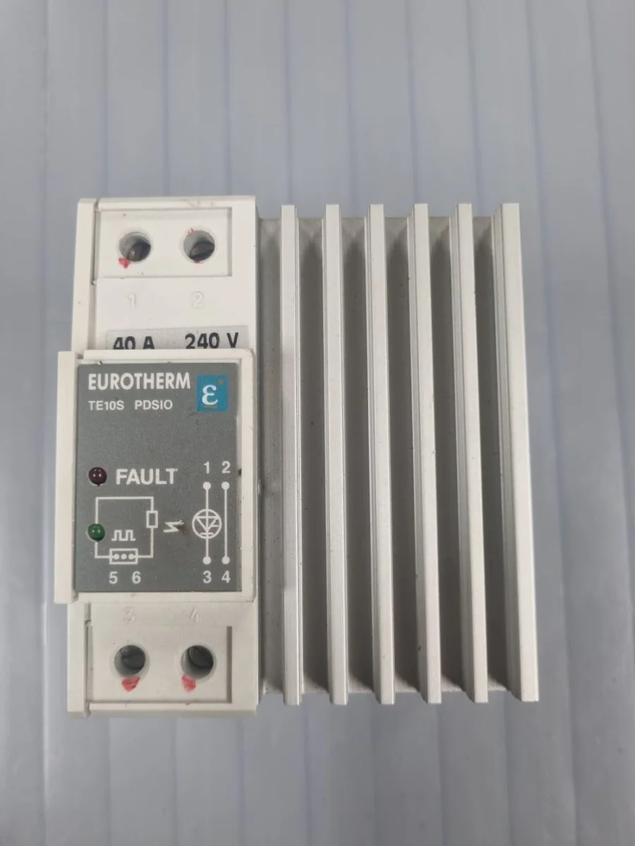 Contacteur statique TE10S 40A – 240V - Éclairage de qualité avec frais de port offerts - {'count': 1, 'name': 'compatible'}