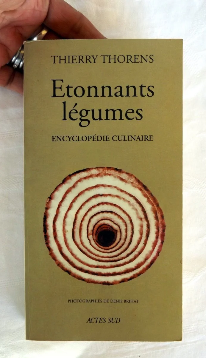 THORENS, Thierry : « Etonnants légumes. Encyclopédie culinaire. »  - Édition Limitée – L’Art de la Table Française en Promotion ! - {'count': 1, 'name': 'épisode'}