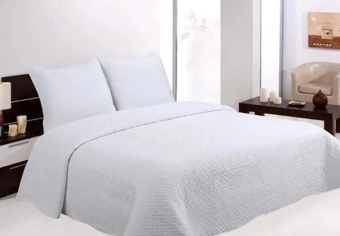 Colis Boutis Matelassés Couvre Lits Brodé Uni Places cm Taies cm Organisation maison solutions rangement