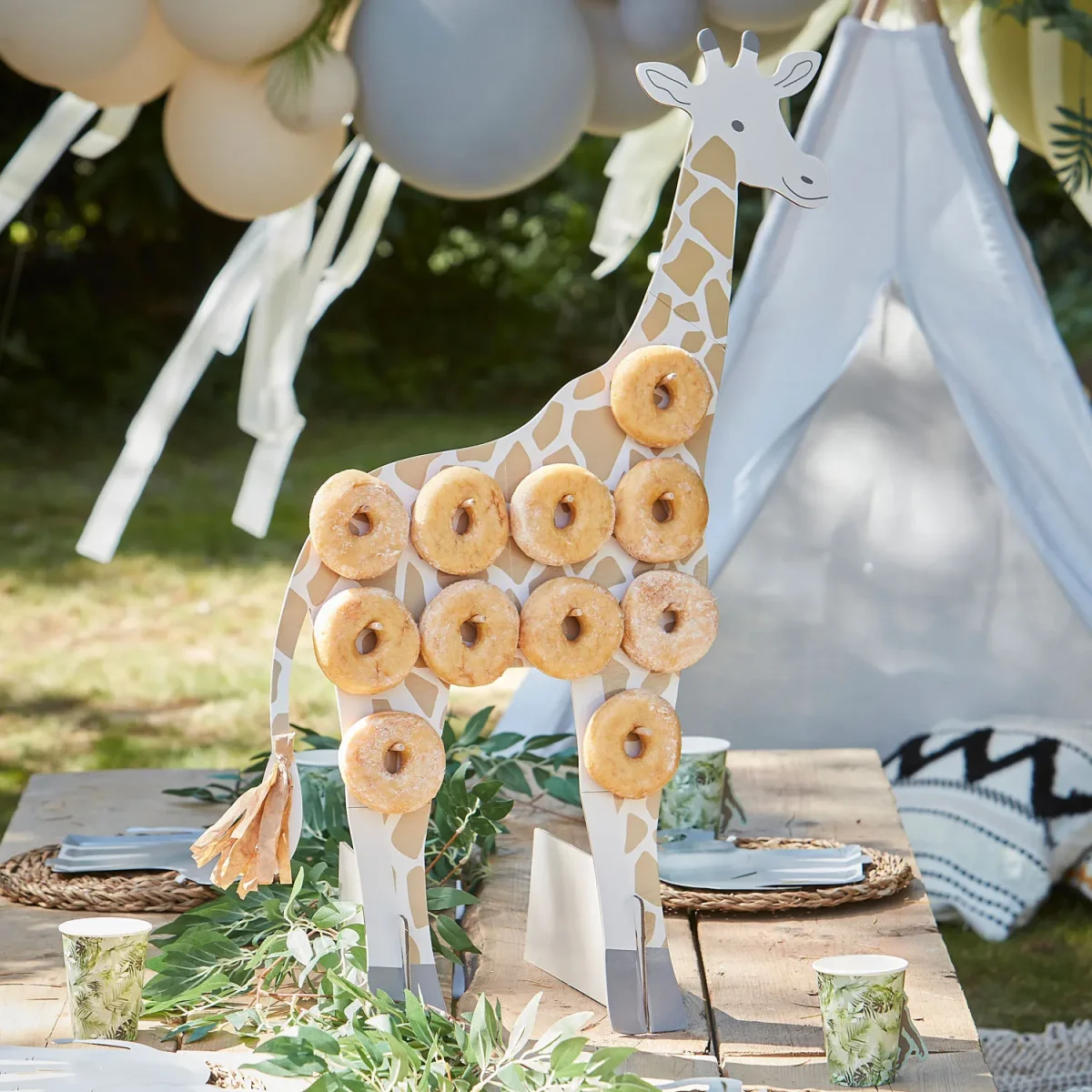 Présentoir à Donuts – Forme Girafe - ​Boulangerie-Pâtisserie | Pain au Levain & Viennoiseries​ - {'count': 1, 'name': 'Cypress'}