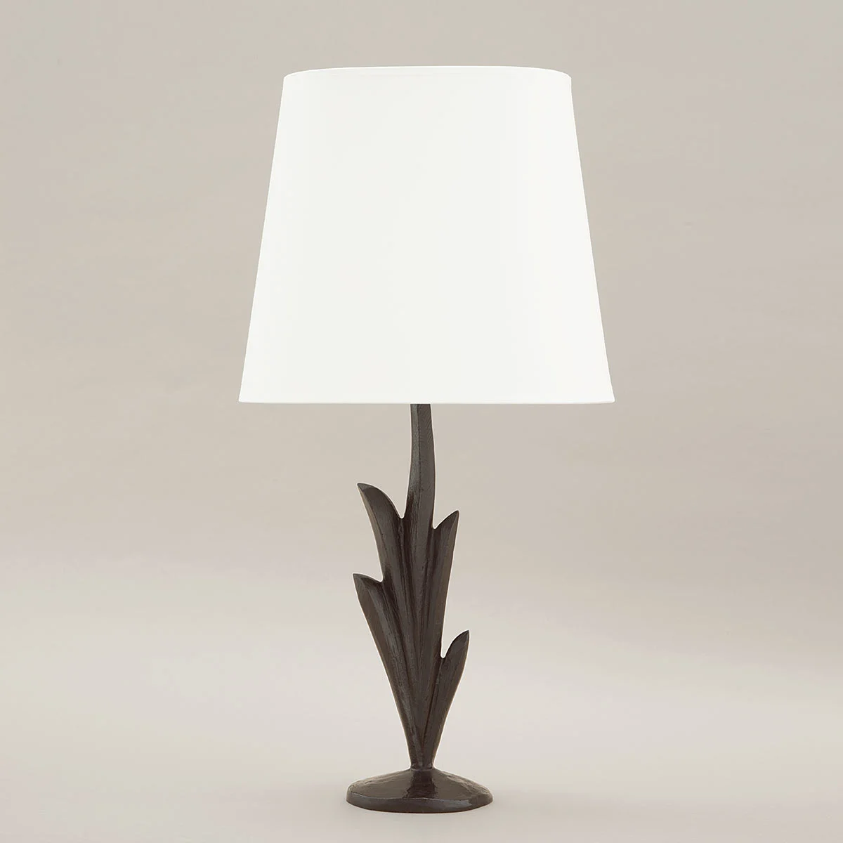 Lampe Lys - Organisation de la maison avec des solutions de rangement Petit espace : nos astuces de rangement pour toute la maison